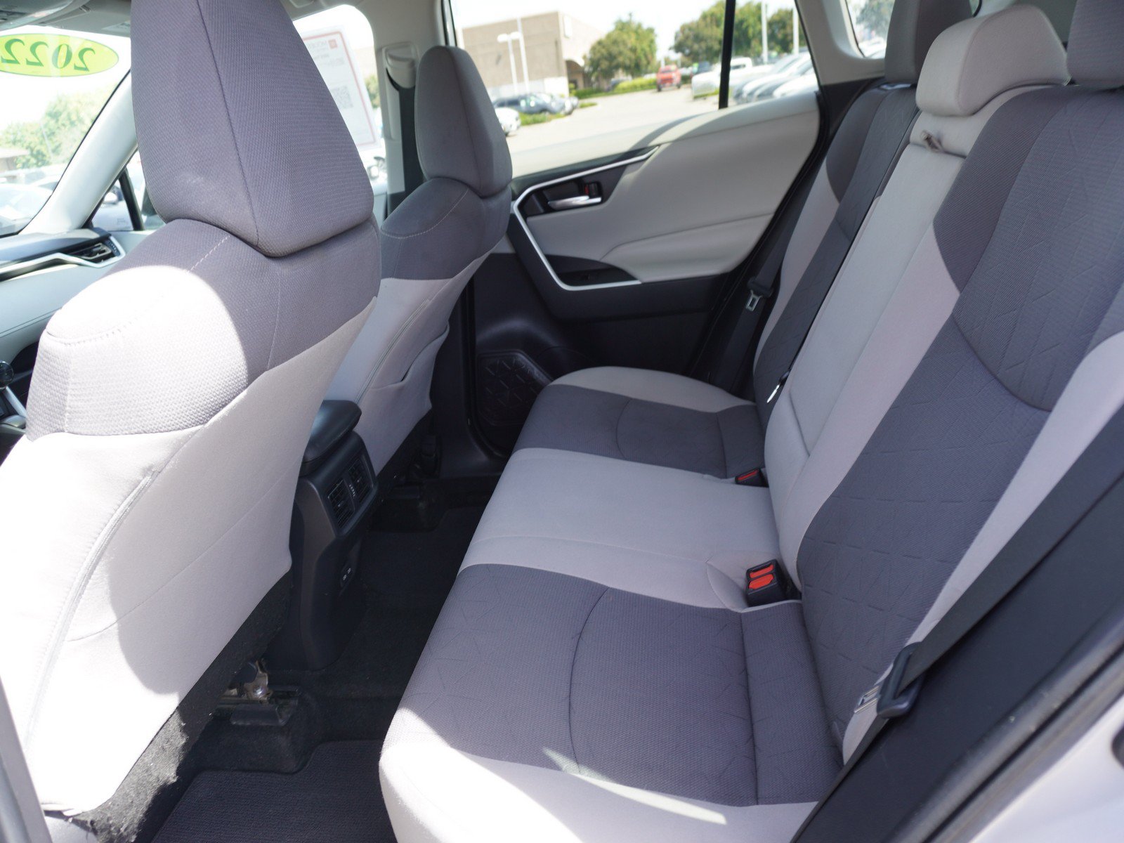 Used 2022 Toyota RAV4 XLE w/ Convenience Package FWD image 13