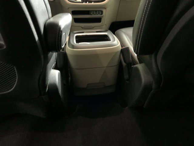 Used 2024 Chrysler Pacifica Limited FWD image 26