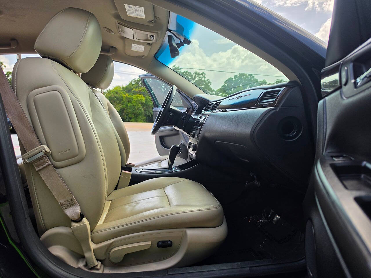 Used 2014 Chevrolet Impala LTZ FWD image 30