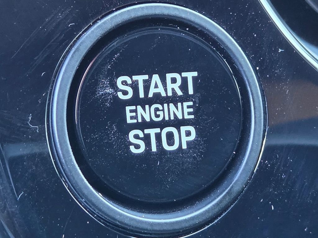 Used 2024 Porsche Cayenne image 40