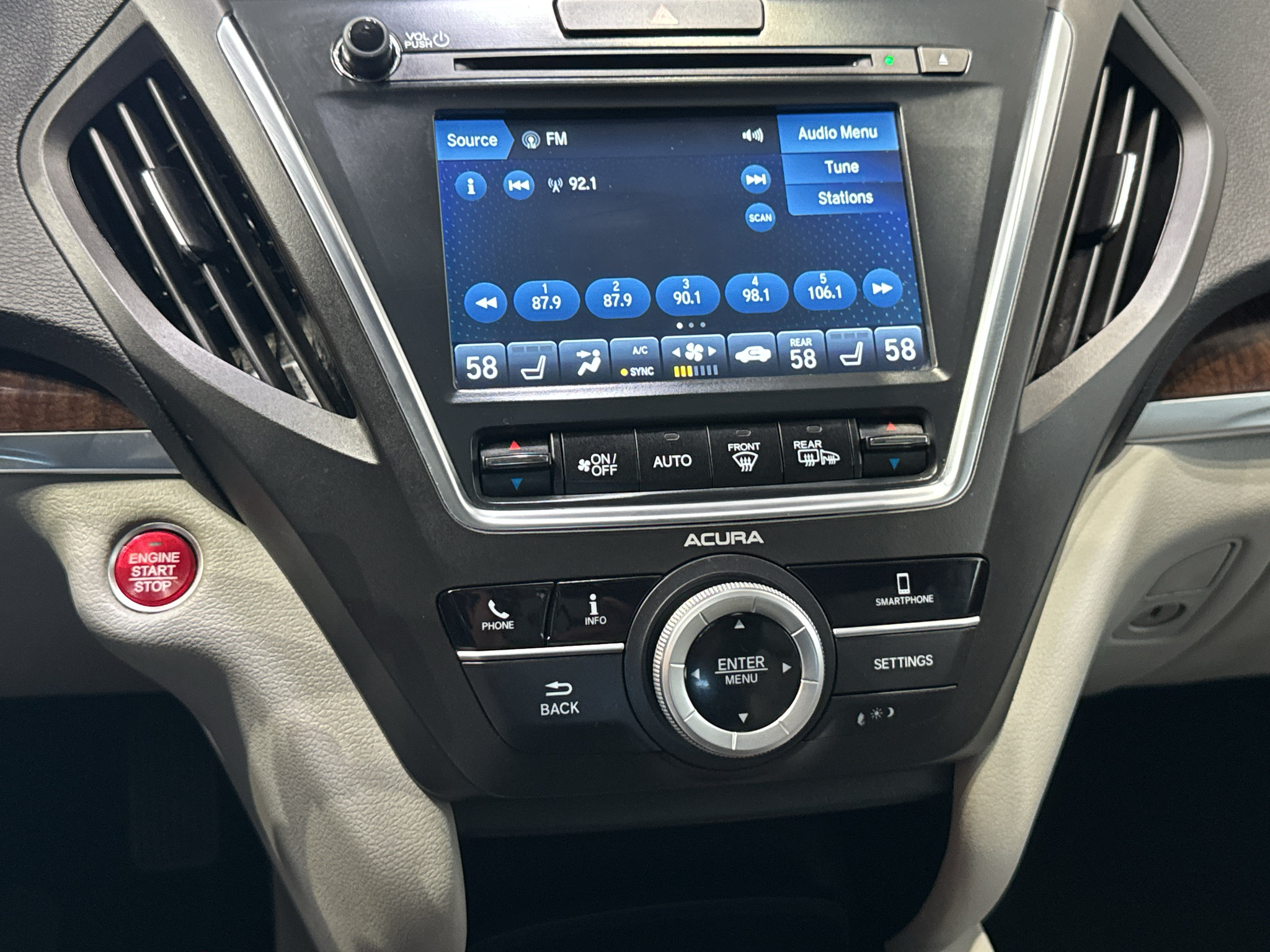 Used 2020 Acura MDX FWD image 31