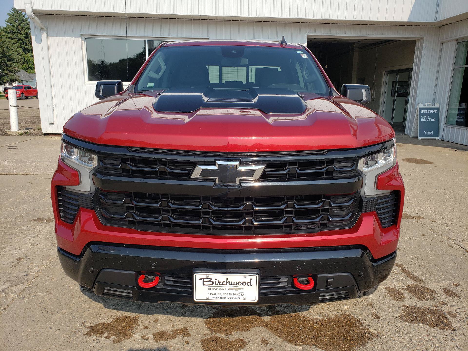 Used 2024 Chevrolet Silverado 1500 LT Trail Boss w/ LT Trail Boss Premium Package AWD/4WD image 8