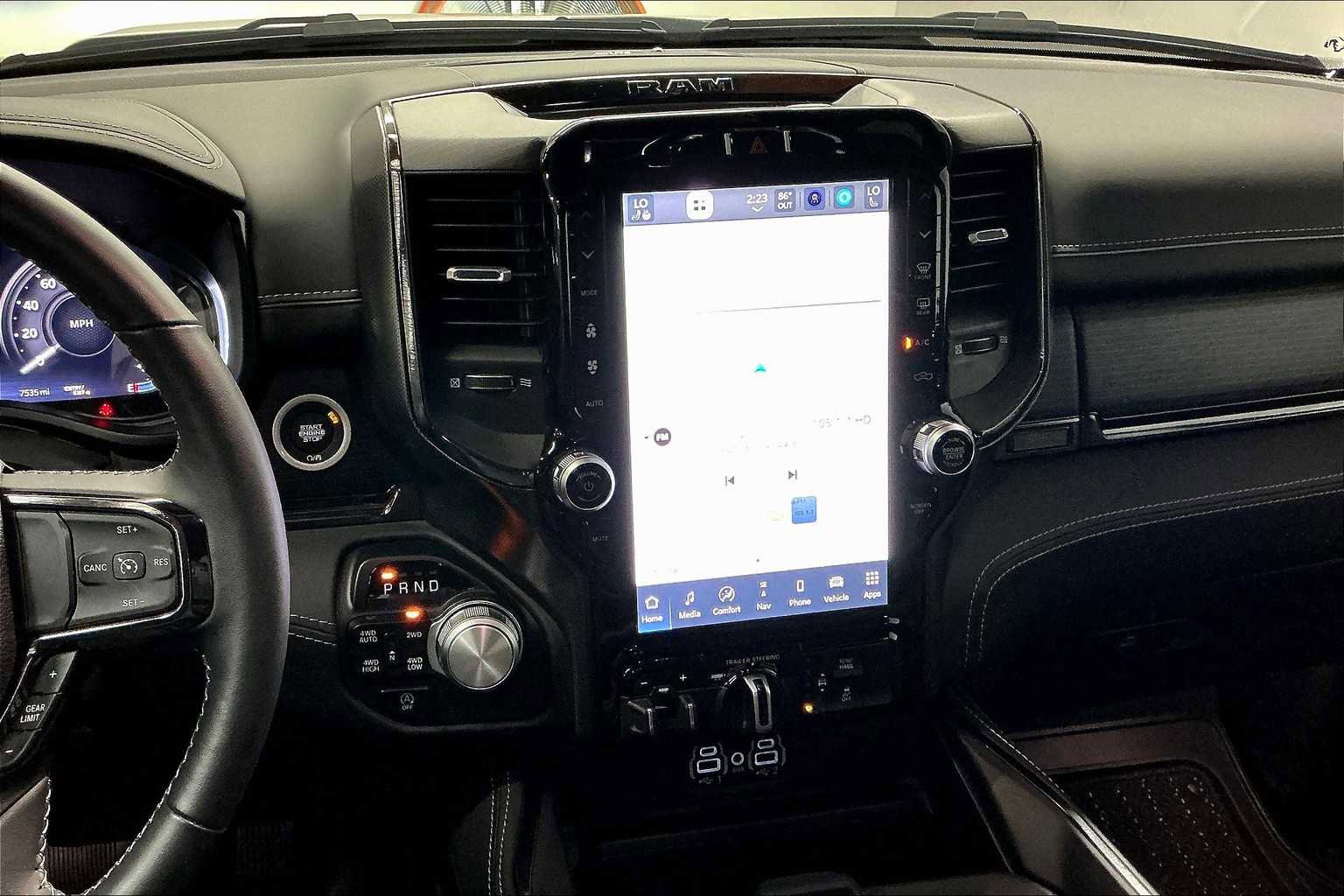 Used 2024 RAM 1500 Limited w/ Trailer Tow Group image 9