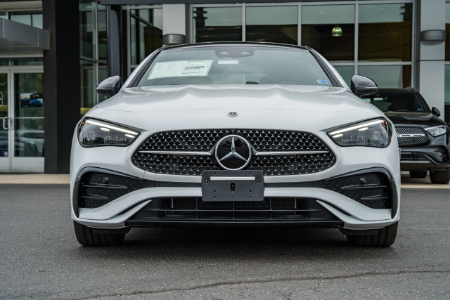New 2026 Mercedes-Benz CLE 300 4MATIC Coupe image 2