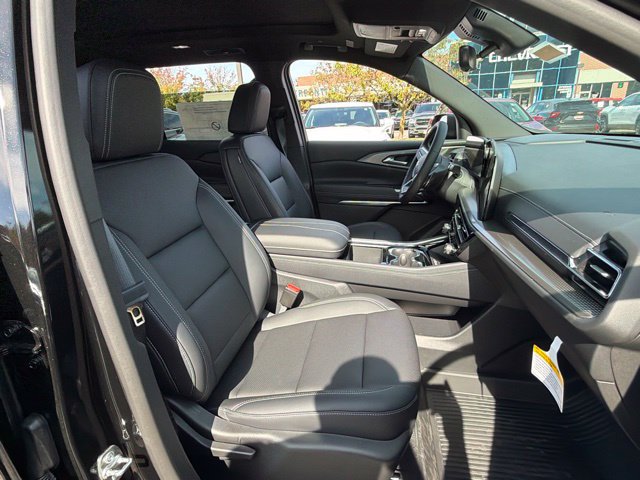 New 2027 Chevrolet Traverse LT w/ Sun and Wheel Package FWD image 35