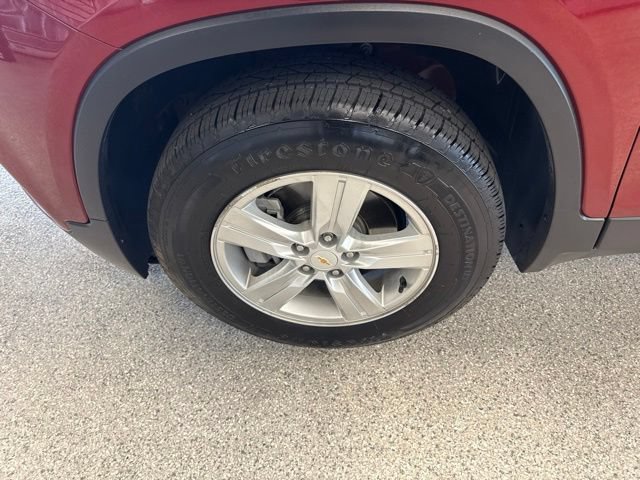 Used 2021 Chevrolet Trax LS w/ Tint and Cruise Package AWD/4WD image 10