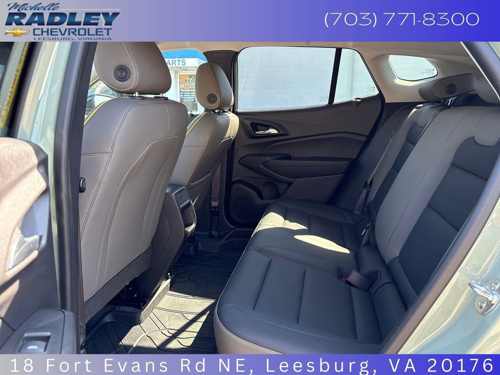 Used 2025 Chevrolet Trax ACTIV w/ Driver Confidence Package FWD image 22