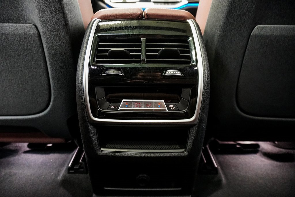 Used 2021 BMW X5 xDrive45e w/ Premium Package image 12