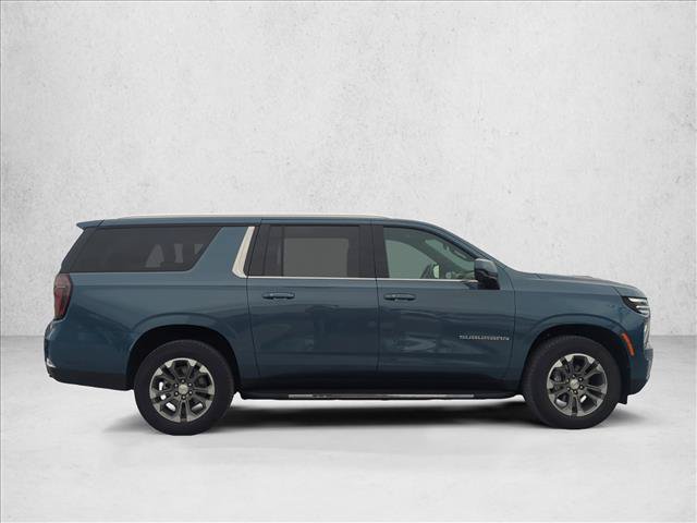 Used 2025 Chevrolet Suburban LS AWD/4WD image 4