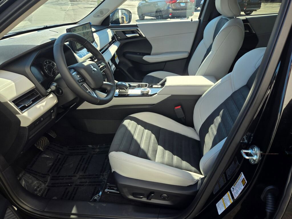 New 2026 Mitsubishi Outlander SE AWD/4WD image 14
