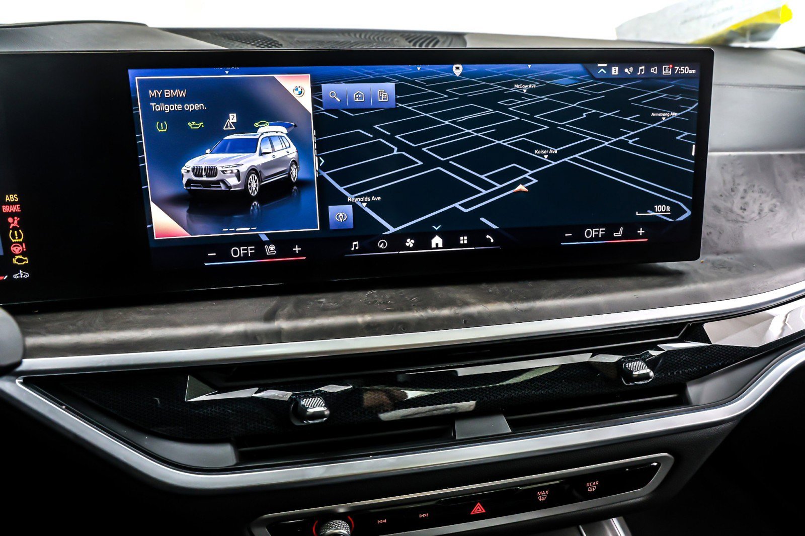 Used 2024 BMW X7 xDrive40i w/ M Sport Package image 21