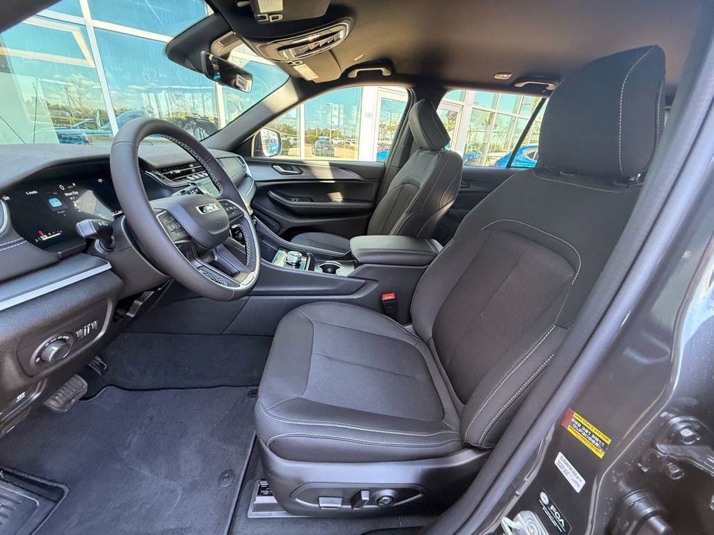 New 2026 Jeep Grand Cherokee Laredo AWD/4WD image 10