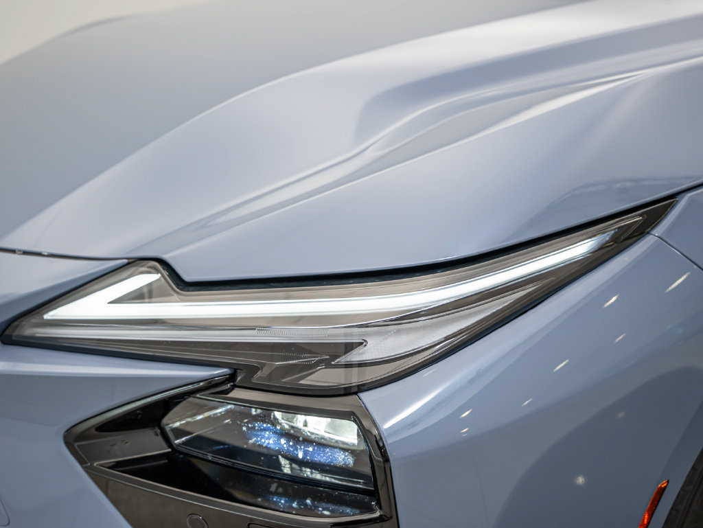 New 2026 Lexus ES 350h AWD w/ Convenience Package image 15