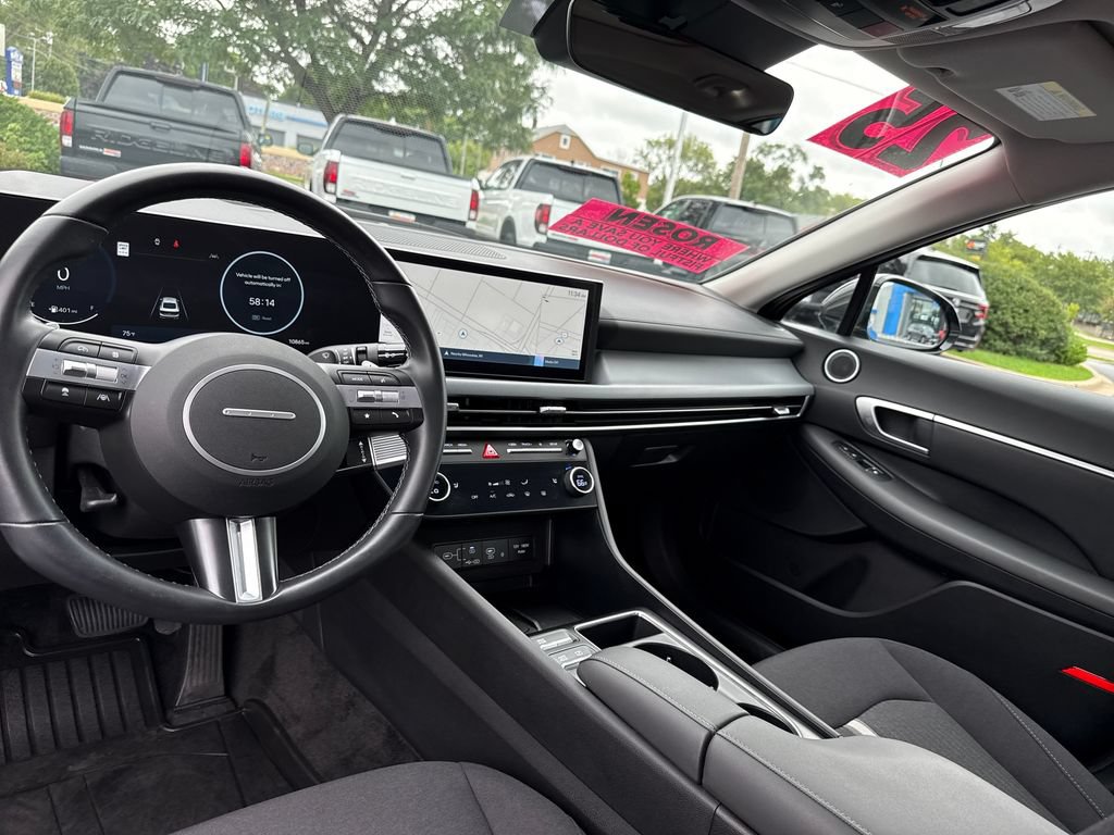 Certified 2025 Hyundai Sonata SEL FWD image 24