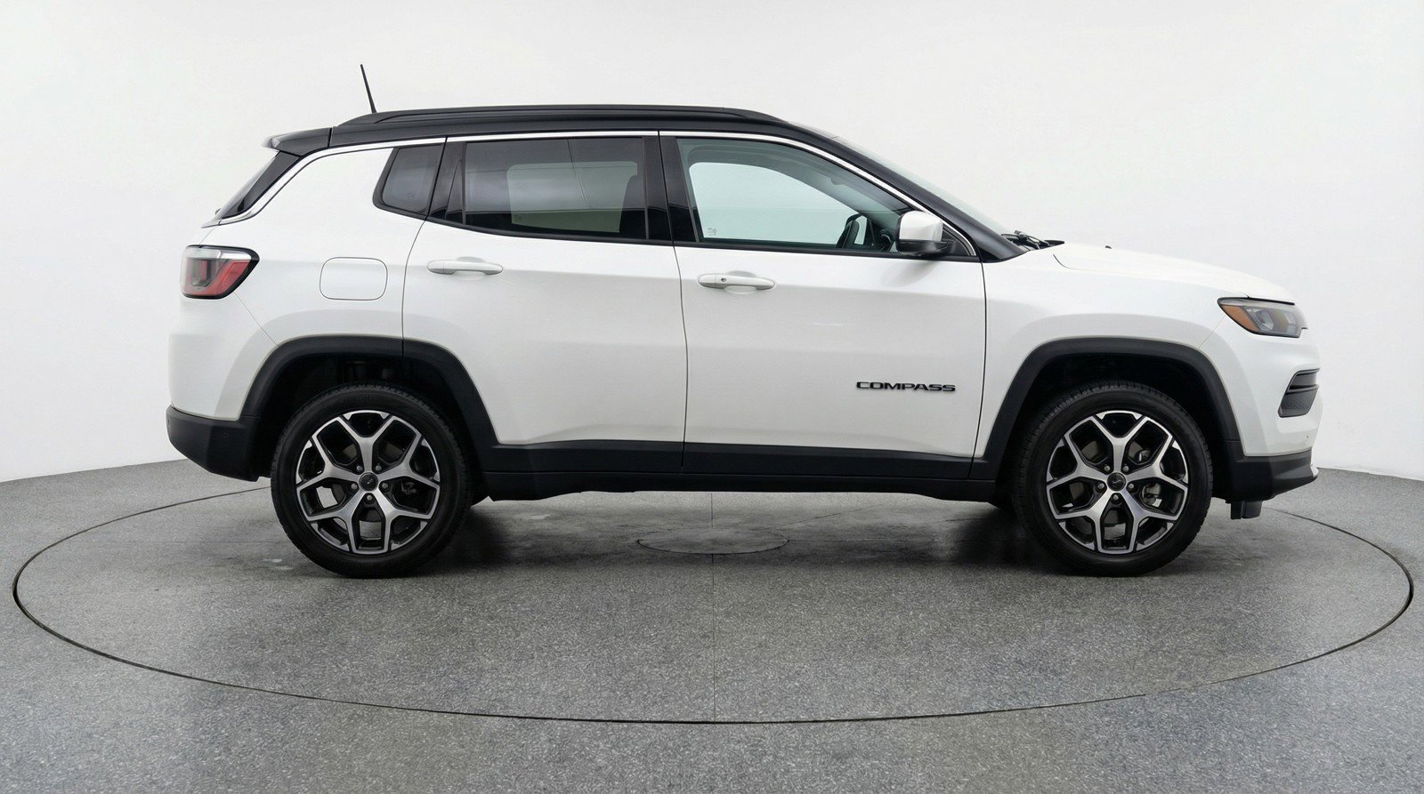Used 2025 Jeep Compass Limited AWD/4WD image 11