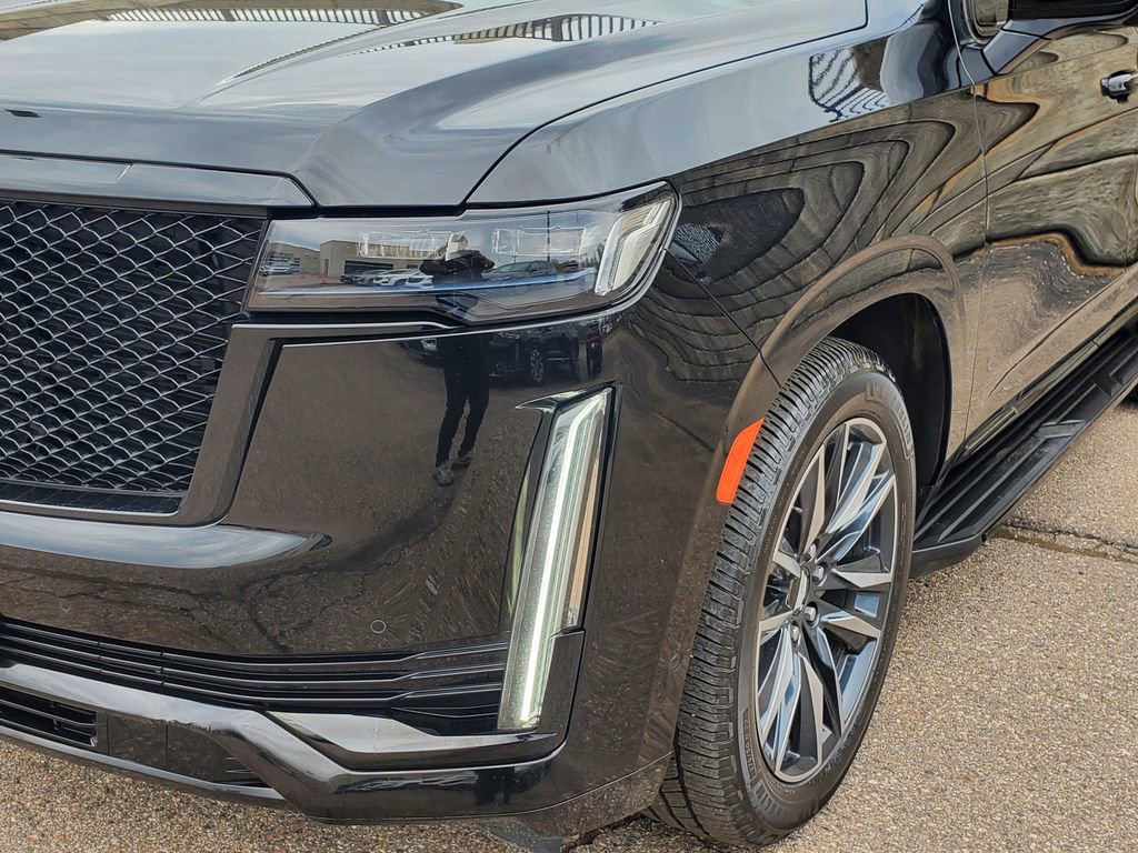 Used 2021 Cadillac Escalade Sport w/ Driver Assist Tech Package image 10