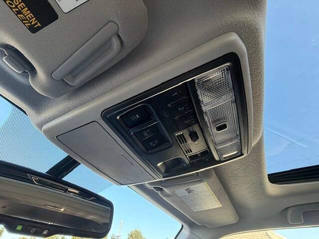 Used 2019 Toyota 4Runner SR5 Premium AWD/4WD image 44