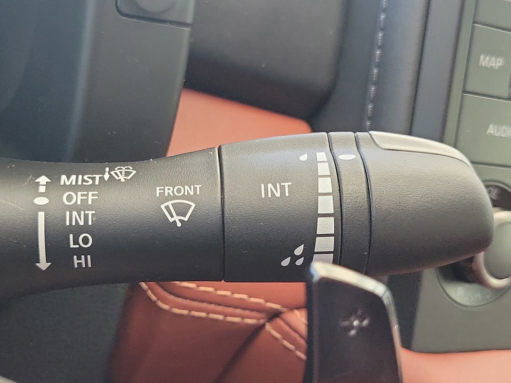 Used 2024 Nissan GT-R Premium w/ Premium Interior Package image 32