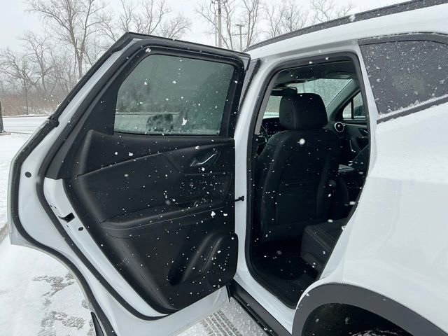 Used 2024 Chevrolet Blazer LT w/ Midnight/Sport Edition image 18