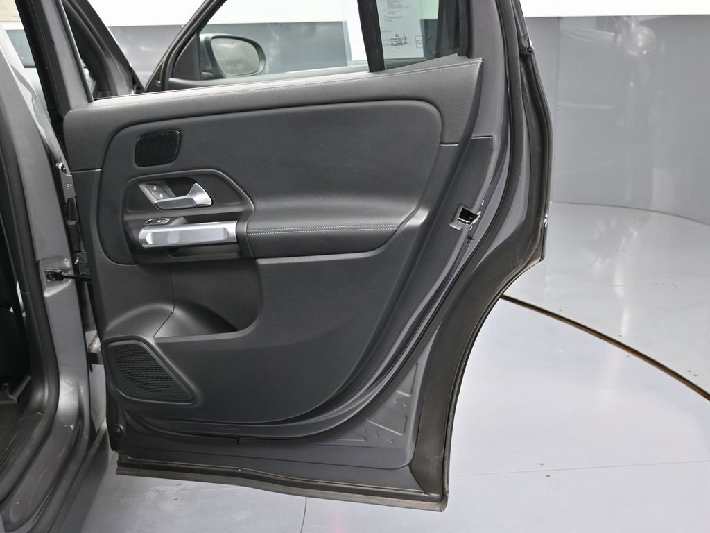 Used 2023 Mercedes-Benz EQB 250+ w/ Exclusive Package image 40