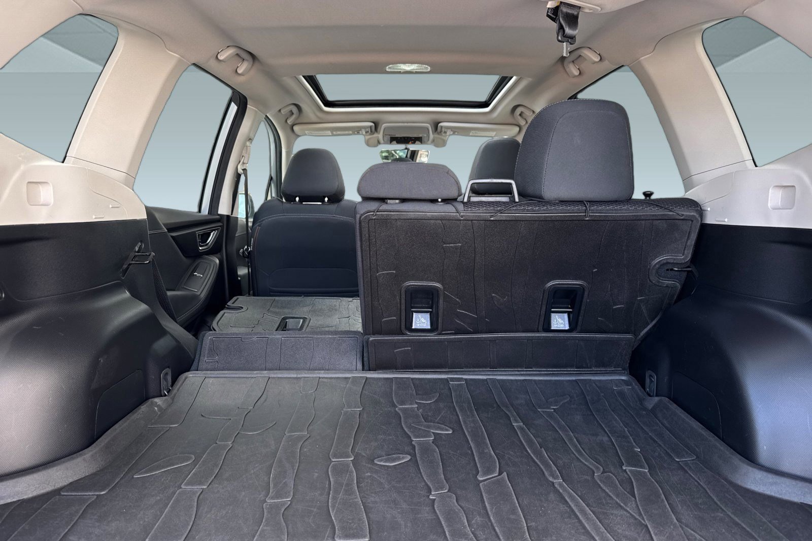 Used 2019 Subaru Forester Premium AWD/4WD image 32