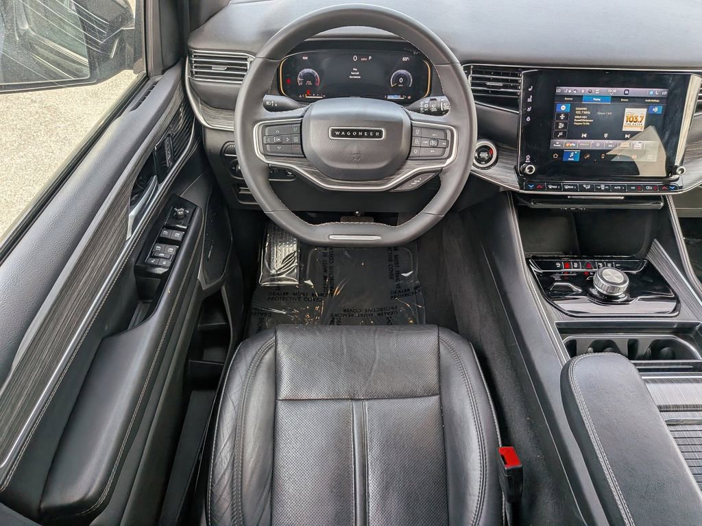 Used 2024 Jeep Wagoneer Series II w/ Flexible Seating Group image 18