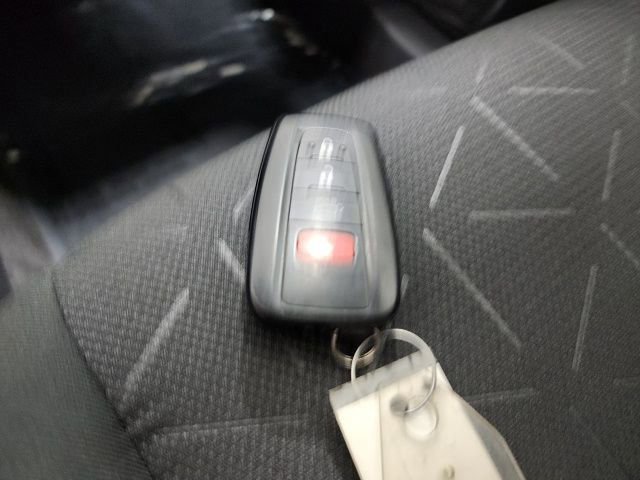 Used 2024 Toyota RAV4 XLE w/ Convenience Package image 37