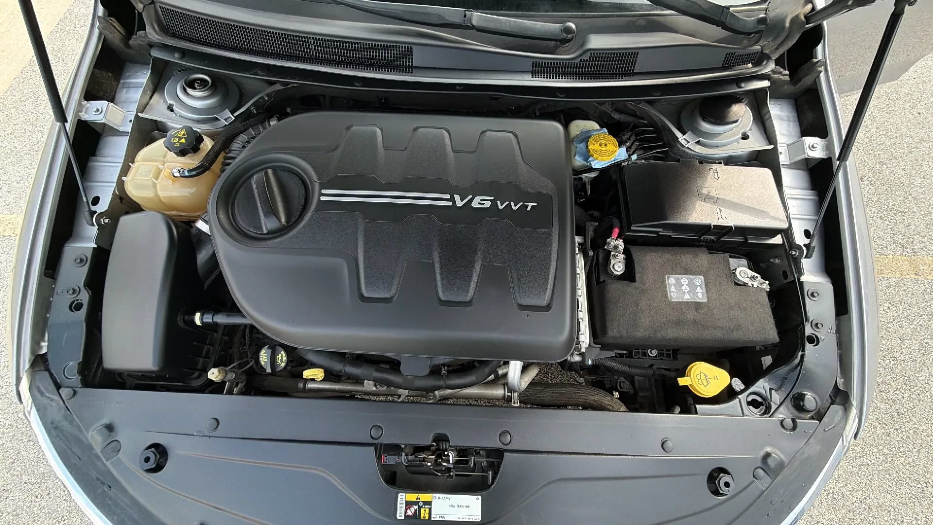 Used 2017 Chrysler 200 Limited Platinum w/ Comfort & Convenience Group FWD image 34