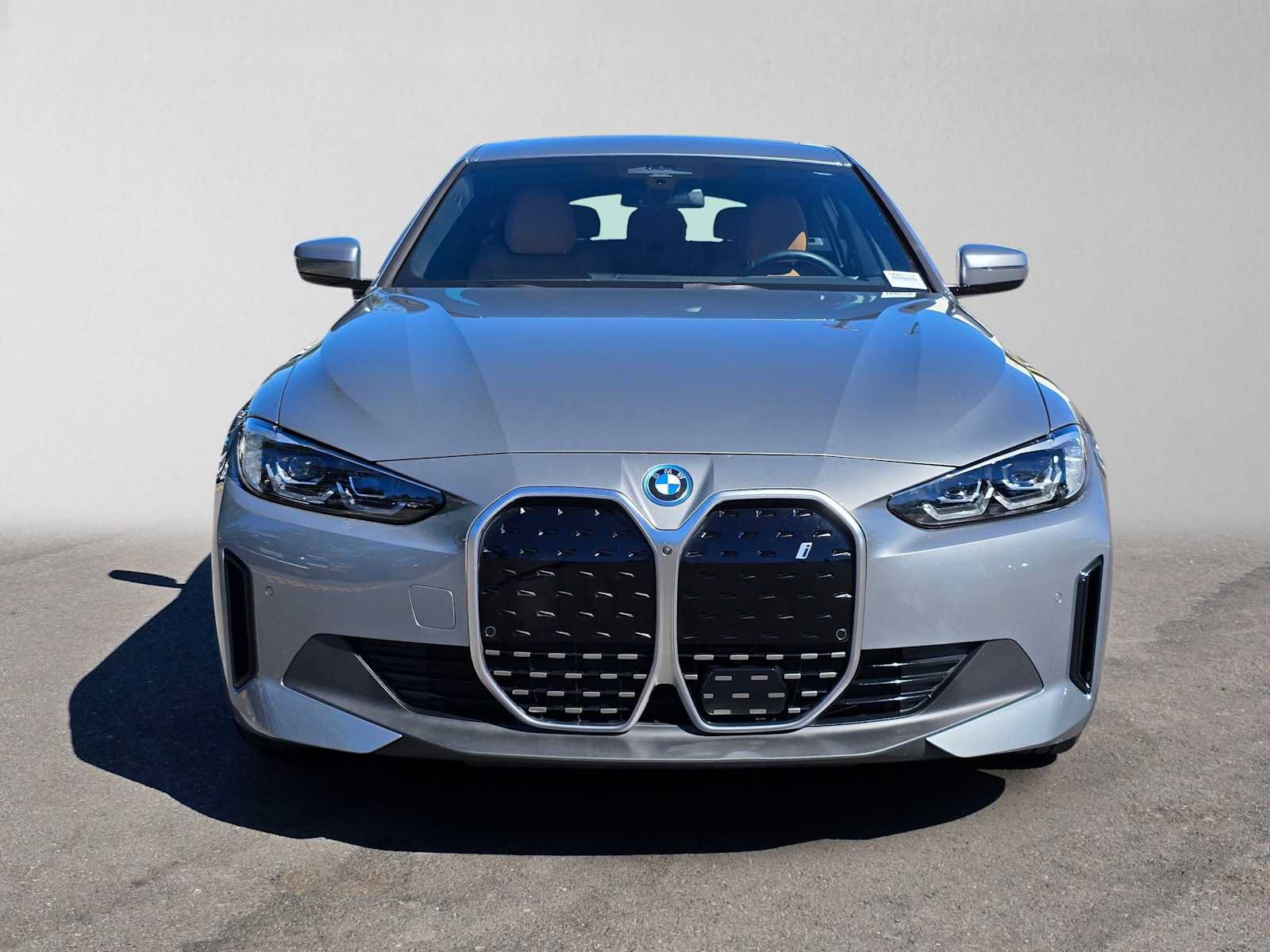 Used 2023 BMW i4 eDrive40 RWD image 8