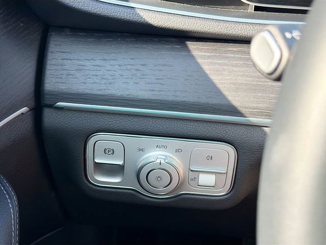 Used 2025 Mercedes-Benz GLE 350 4MATIC image 34