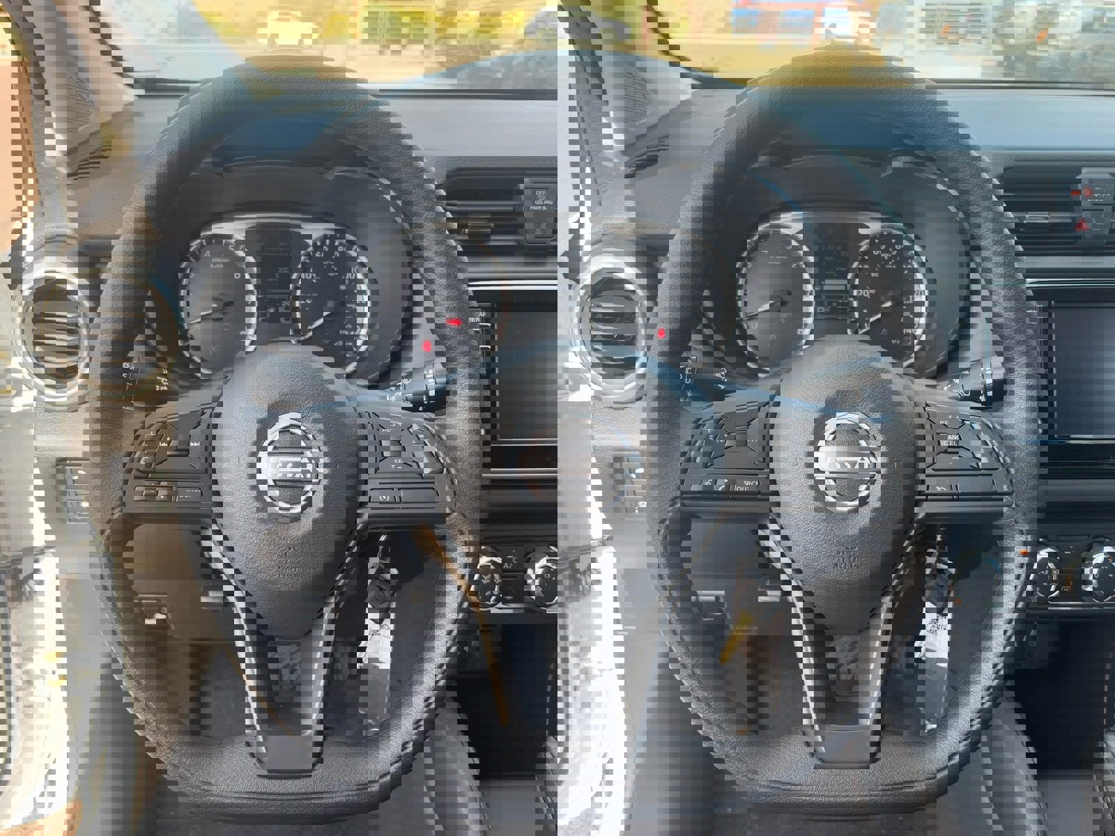 New 2025 Nissan Versa S image 19