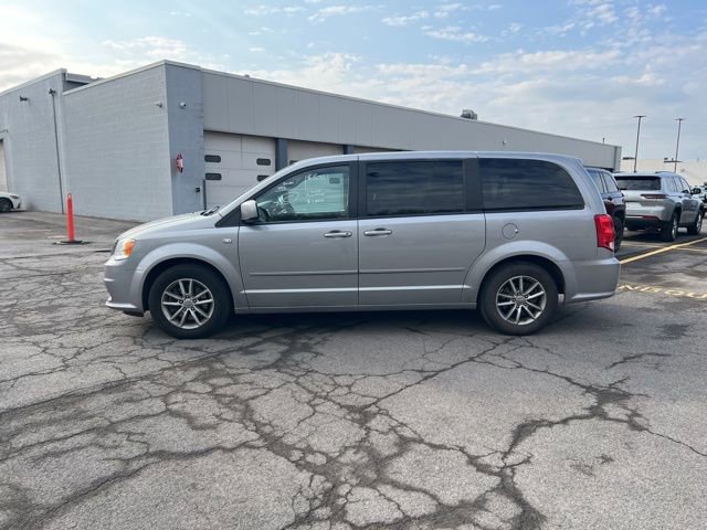 Used 2014 Dodge Grand Caravan SE FWD image 3