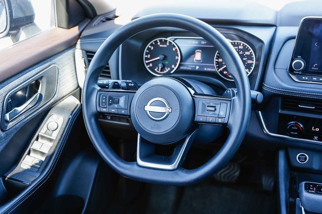 Used 2023 Nissan Rogue SV image 14