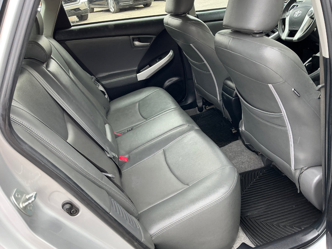 Used 2015 Toyota Prius Two image 10