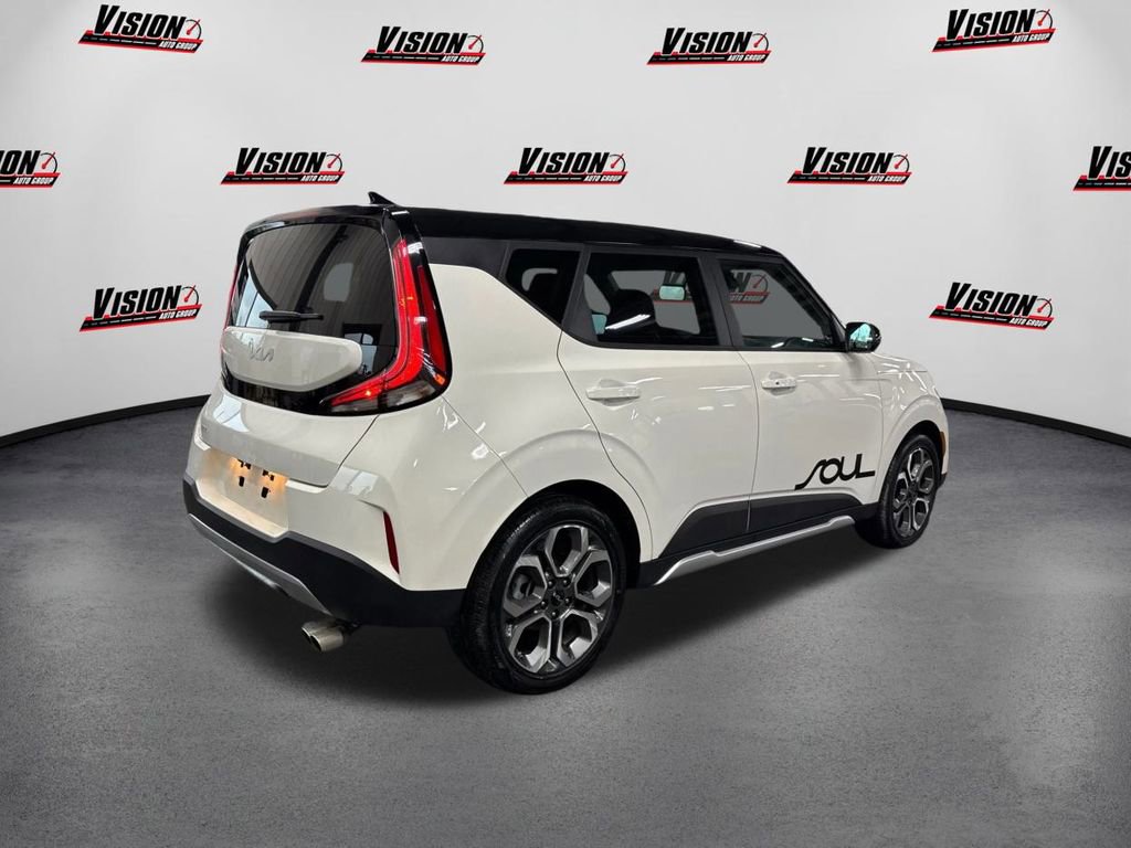 Used 2025 Kia Soul EX image 5