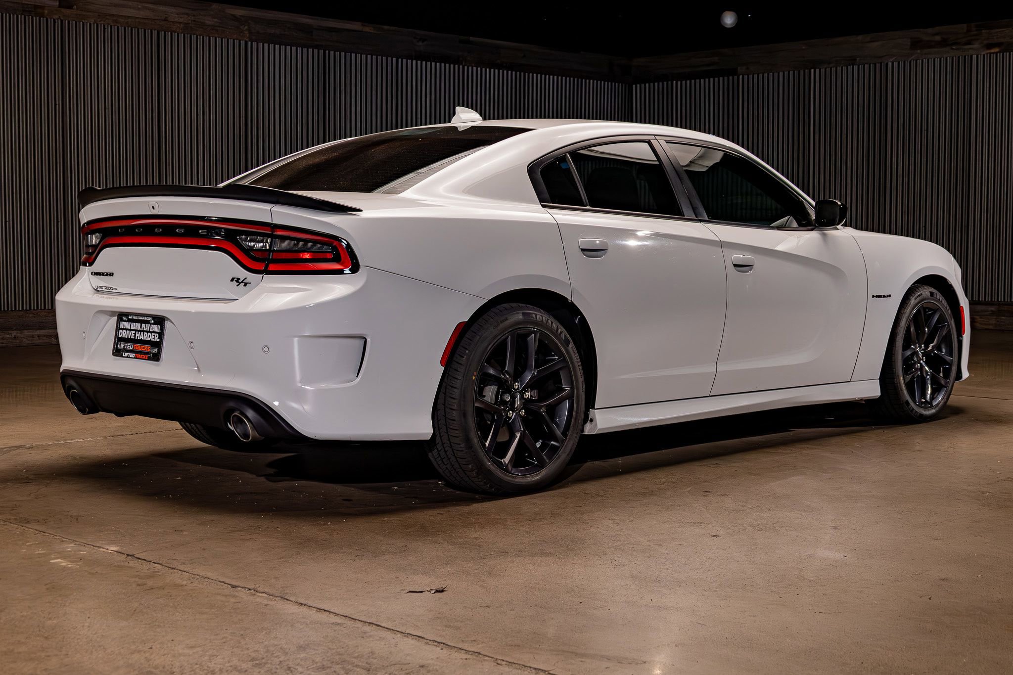 Used 2022 Dodge Charger R/T w/ Blacktop Package RWD image 9