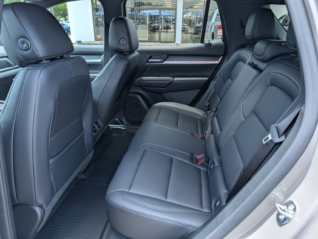 New 2027 GMC Terrain Elevation w/ Elevation Premium Package FWD image 26