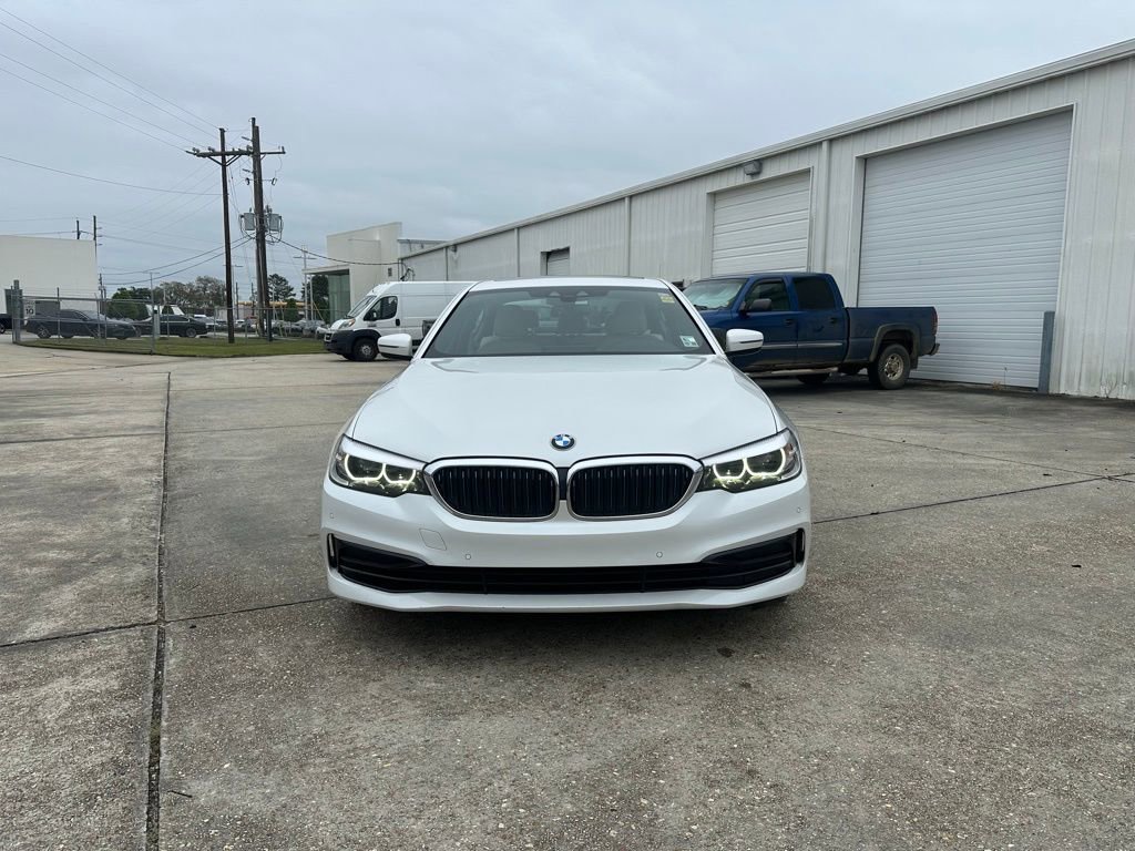 Used 2019 BMW 530e w/ Convenience Package image 2