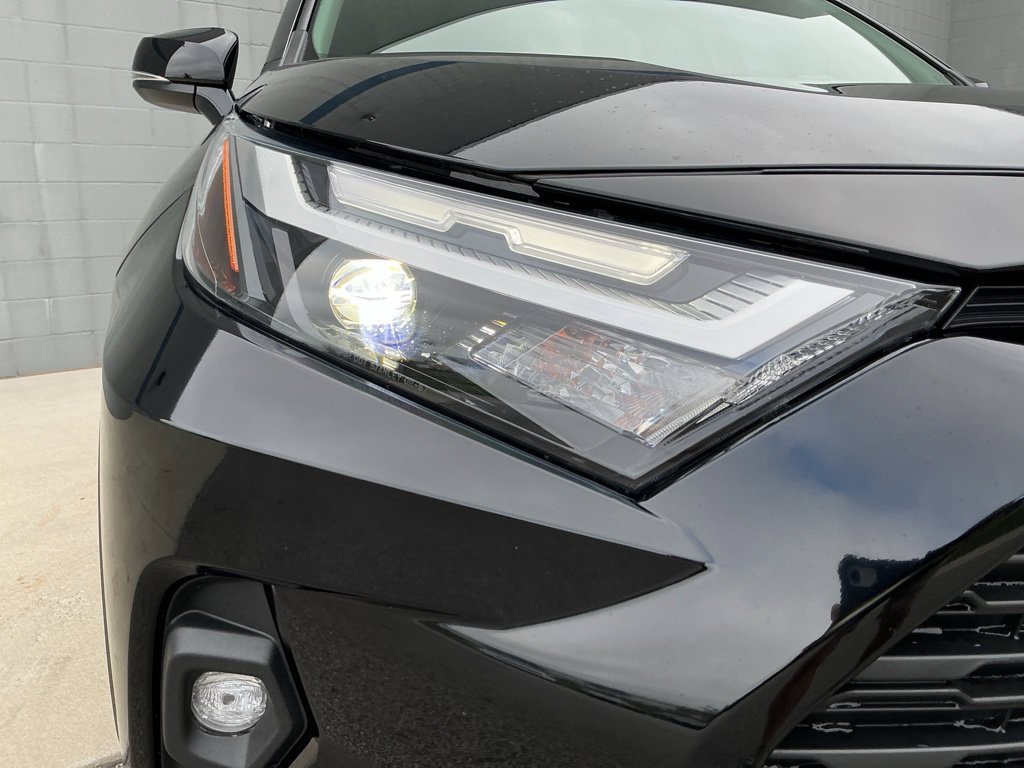 Used 2025 Toyota RAV4 XLE Premium w/ Weather Package AWD/4WD image 17