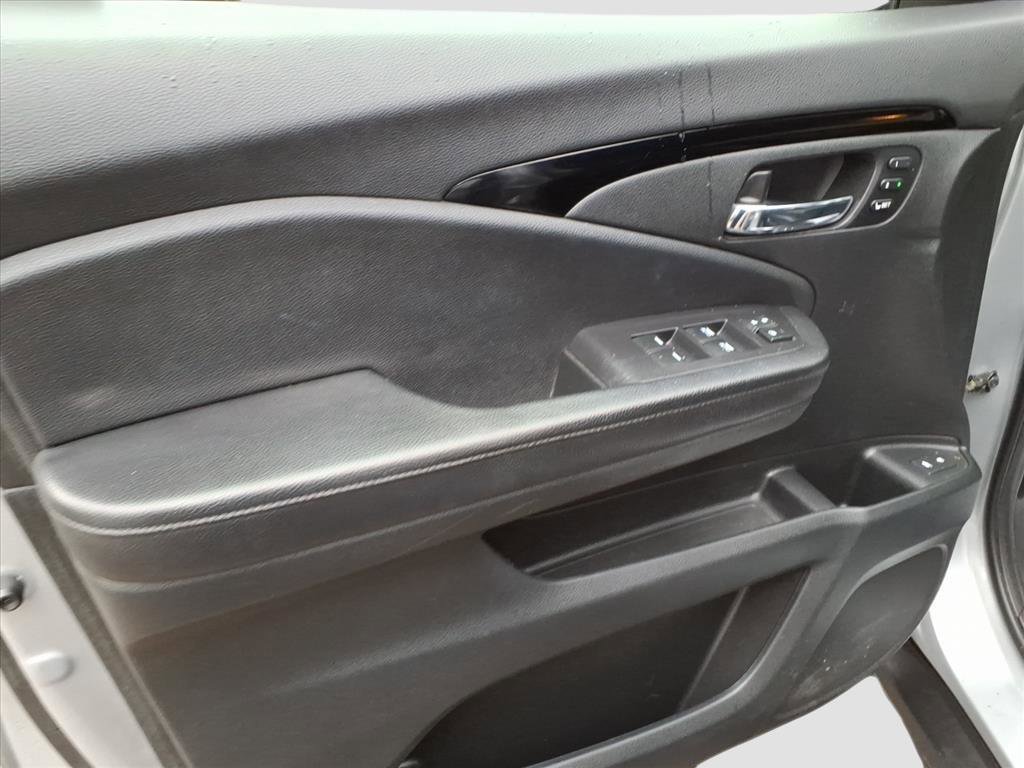 Used 2019 Honda Pilot Elite image 13