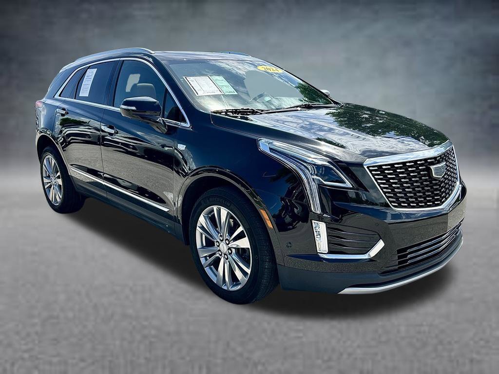 Used 2024 Cadillac XT5 Premium Luxury w/ Technology Package FWD image 3