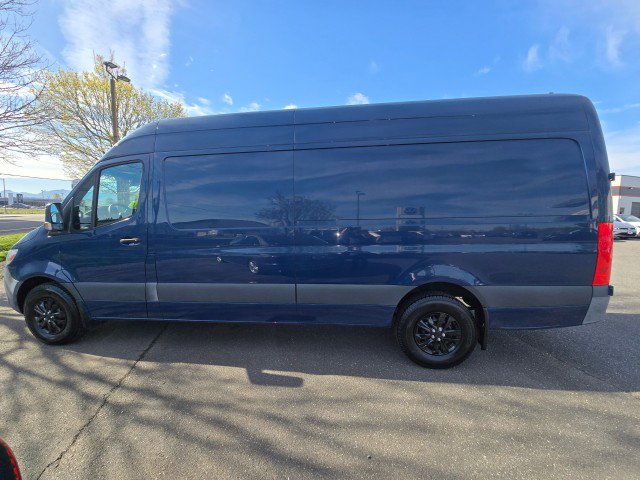 Used 2021 Mercedes-Benz Sprinter 2500 image 6