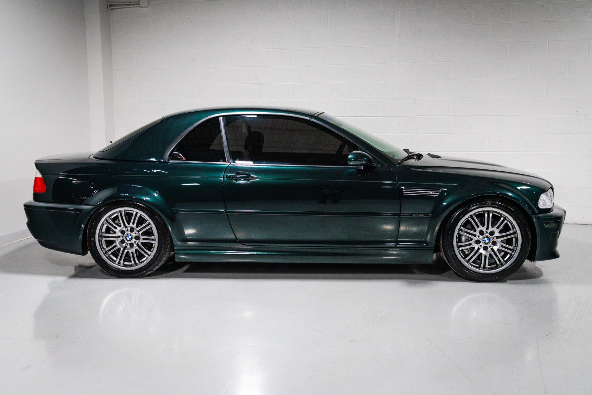Used 2003 BMW M3 Convertible RWD image 2