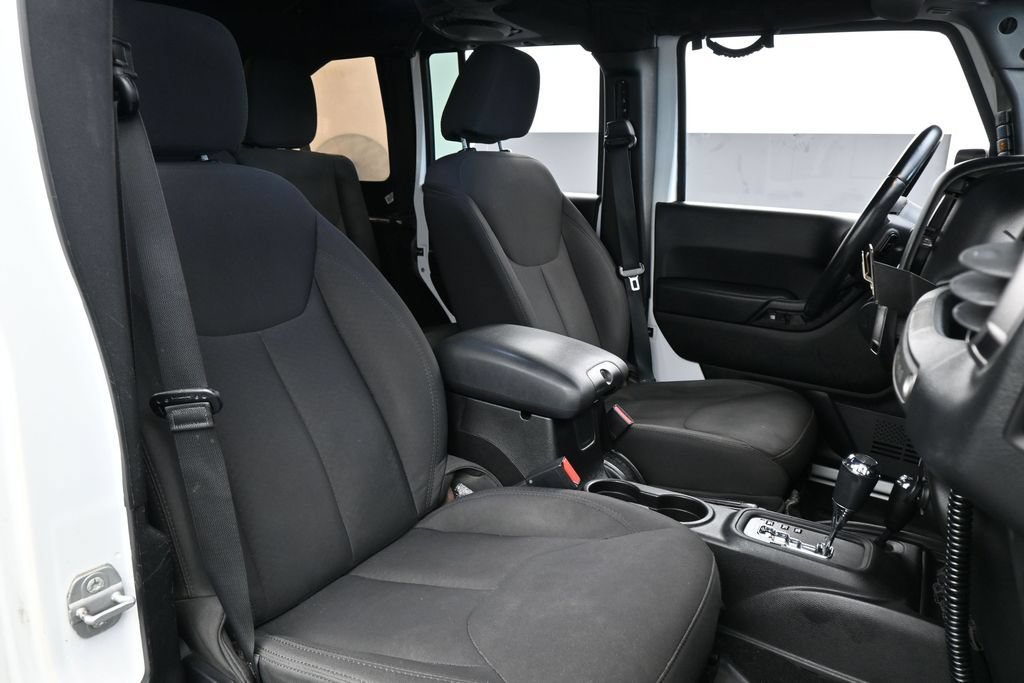 Used 2014 Jeep Wrangler Unlimited Sport w/ Power Convenience Group AWD/4WD image 43