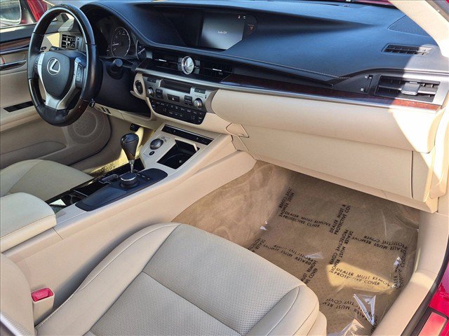 Used 2015 Lexus ES 350 w/ Premium Package FWD image 22