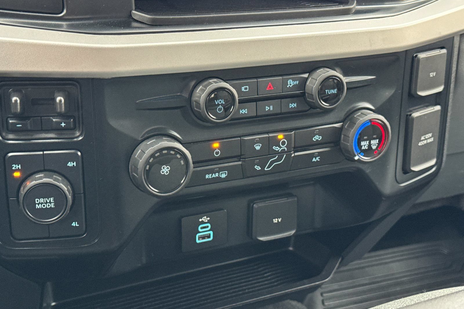 Used 2025 Ford F450 XLT w/ 360-Degree Camera Package AWD/4WD image 23