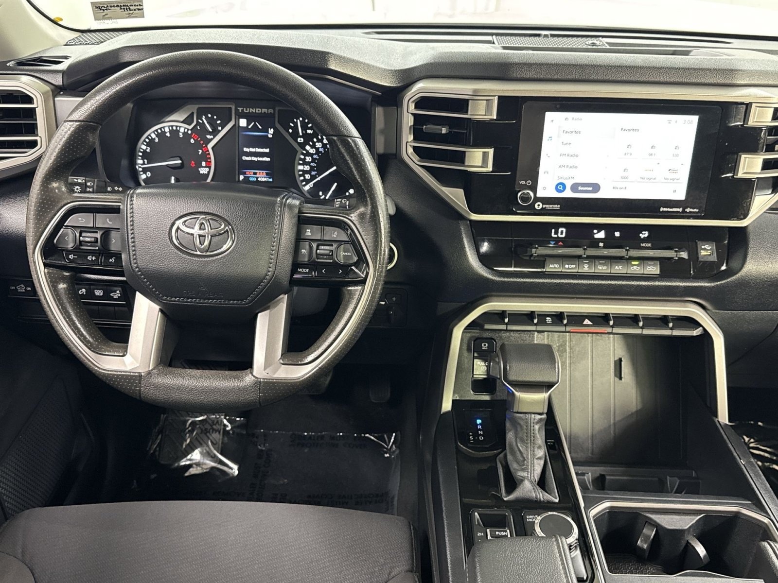 Used 2022 Toyota Tundra SR5 w/ SR5 Convenience Package AWD/4WD image 27