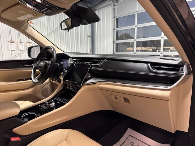 Used 2021 Jeep Grand Cherokee L Limited AWD/4WD image 31