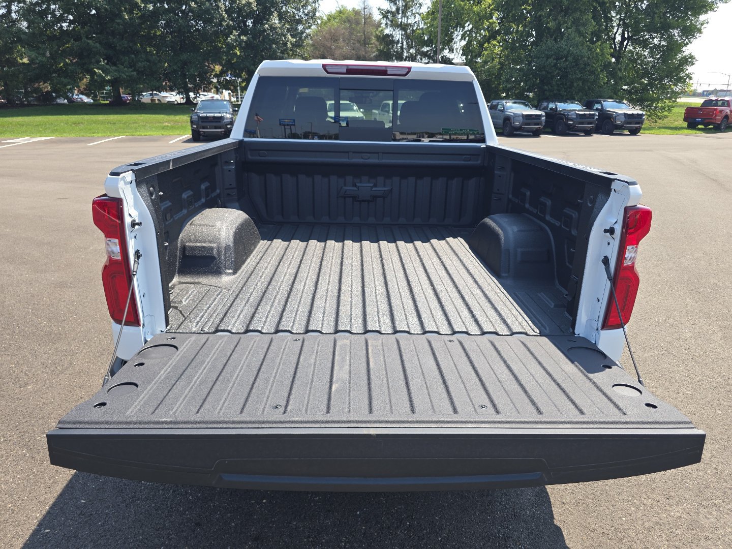 New 2026 Chevrolet Silverado 1500 RST w/ RST All Star Premium Package AWD/4WD image 15