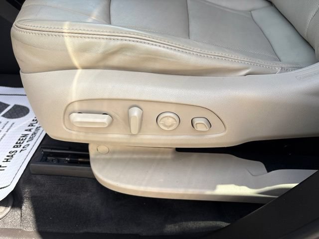 Used 2020 Buick Enclave Premium w/ Sun and Sites Package AWD/4WD image 8